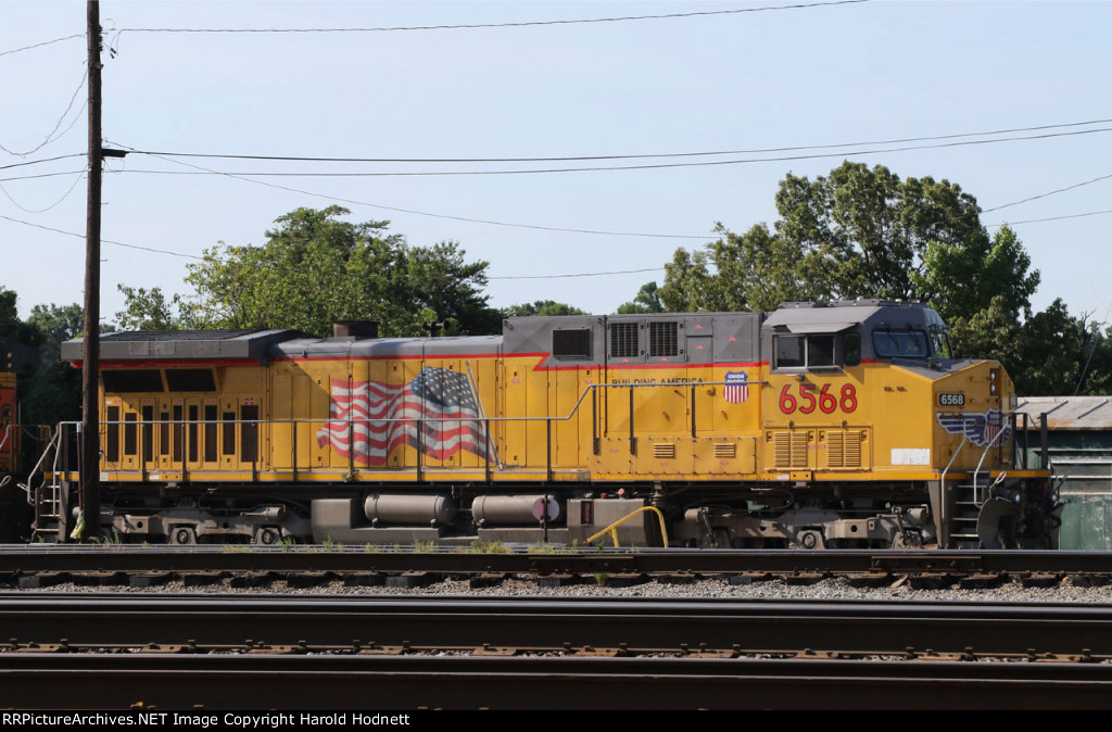 UP 6568 in NS Pomona Yard